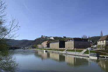 Besançon Art Center and Cité de la Musique, Franciaország / Kengo Kuma and Associates / Fotó: © Nicolas Waltefaugle