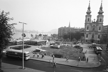 Batthyány tér, 1975. Forrás: Fortepan / FÖMTERV