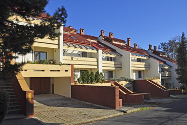 Műtermes sorházak, Miskolc. (1977) Tervező: Plesz Antal, Bihari József. Fotó: mmakademia.hu