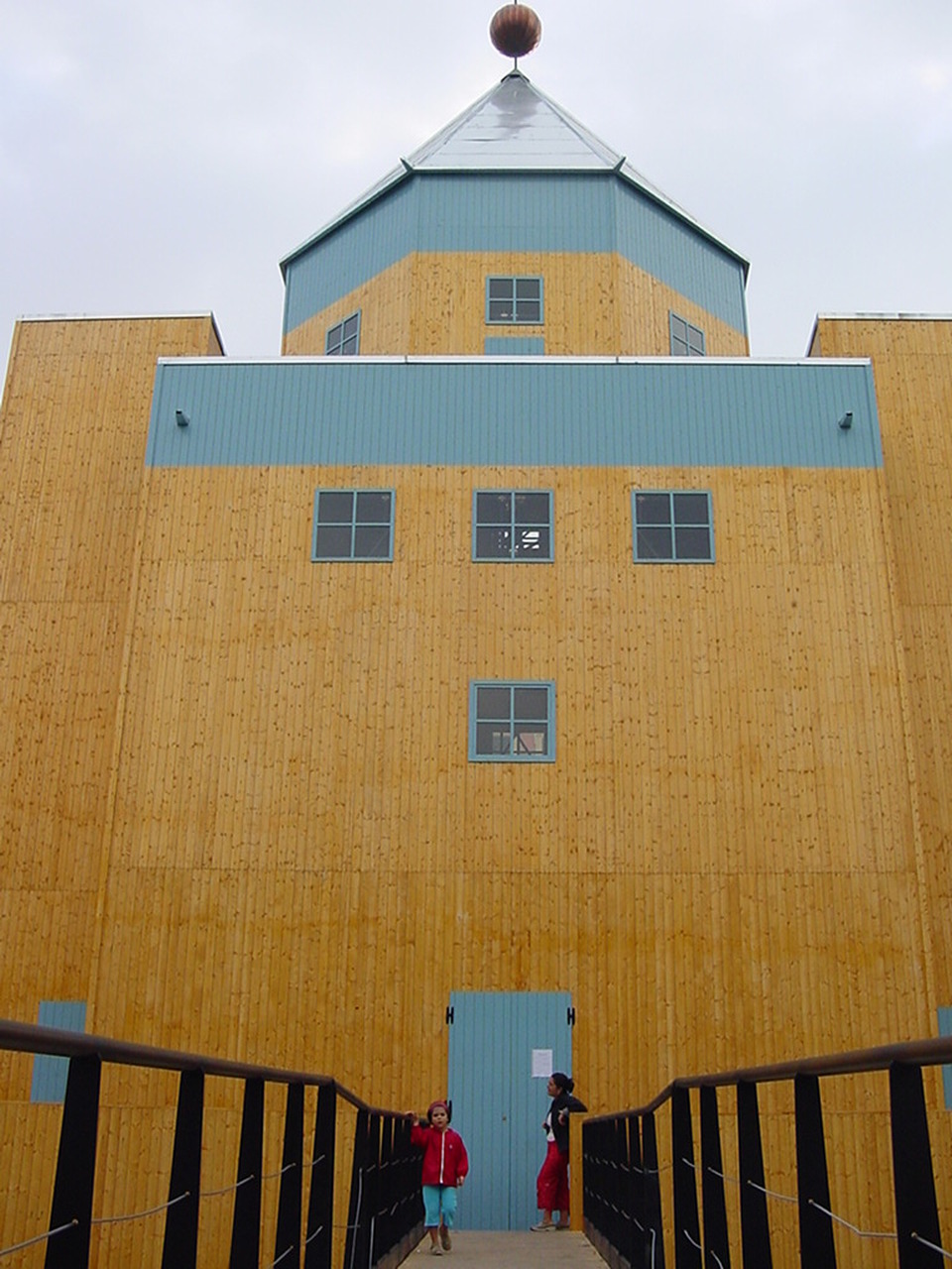 Aldo Rossi: Teatro del Mondo. Forrás: Wikimedia Commons