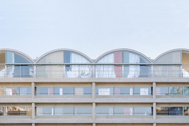 Bruther: Kollégium és parkolóház, Saclay. Fotó: Maxime Delvaux