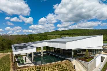  WB Shooting Center – tervező: Urban PM Kft. – fotó: Palkó György
