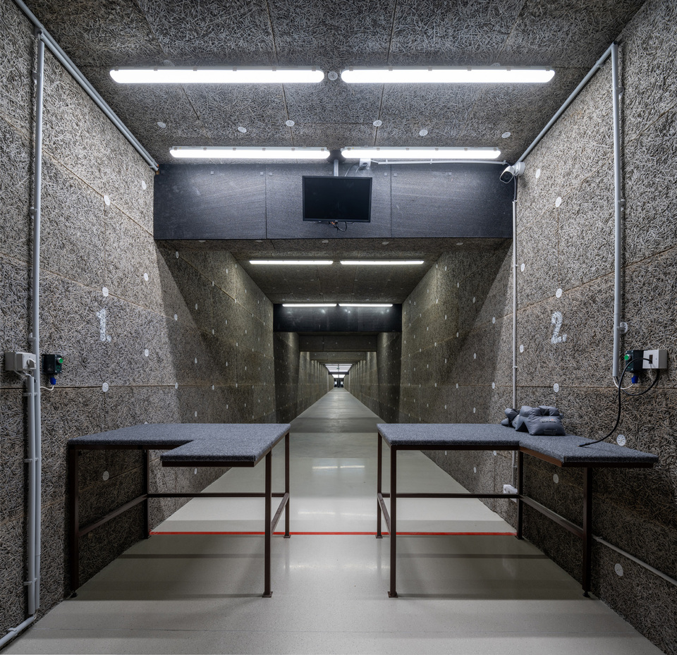  WB Shooting Center – tervező: Urban PM Kft. – fotó: Palkó György
