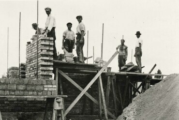 Budapest, IV. kerület, a Szent Imre utca 20. számú házának építkezése,1937. Forrás: 156765, Fortepan / Lencsés László