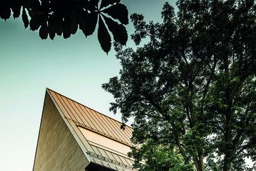Kunsthaus Göttingen – tervező: Atelier ST – felhasznált anyag: Prefalz és PREFABOND bronz színben – fotó: Croce & Wir
