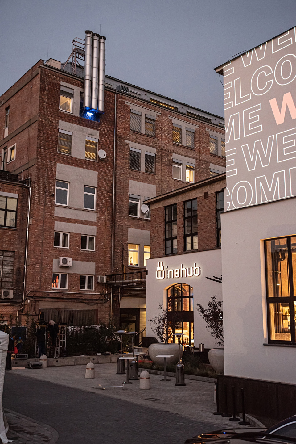 Óbuda szívében megnyitotta kapuit a Winehub borközpont. Fotó: Szmodits Balázs
