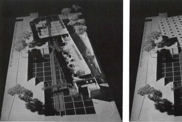 A Virág Csaba (LAKÓTERV) által tervezett KONZUM Áruház modelljének fotója. „Nyitott” és „zárt” nézet a vasútállomás főbejárata felől. A rácsos hídszerkezet jobbra folytatódik a peronokhoz és tovább, a Dózsakertbe vezetve. (Utóbbi végül nem valósult meg – a szerző) 1989.

forrás: Magyar Építőművészet, 1989. (80. évfolyam, 4. szám)
