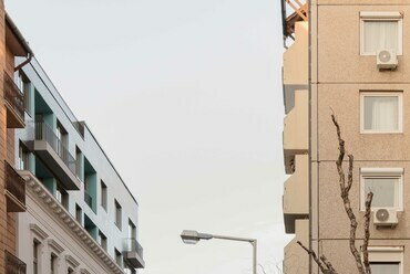 Intramuros Építésziroda: Mester utca 43 – Meglévő lakóépület bővítése. Fotó: Danyi Balázs
