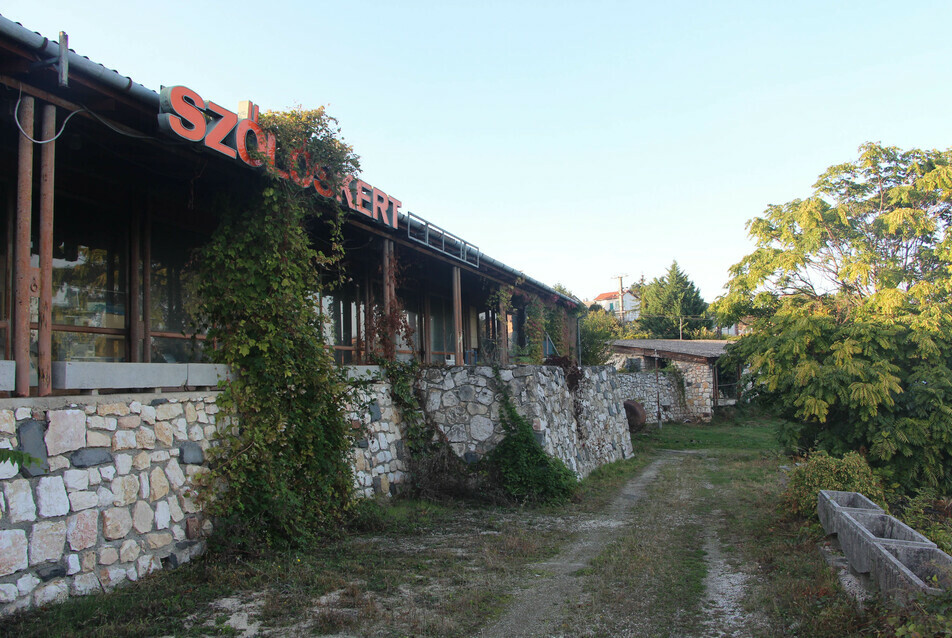 A táj formáiban rejlő tartalék – a Szőlőskert étterem Badacsonyban