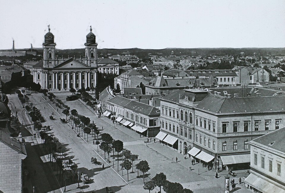 Piac utca a Református Nagytemplommal, 1912. Forrás: Fortepan / Magyar Földrajzi Múzeum / Diagyűjtemény