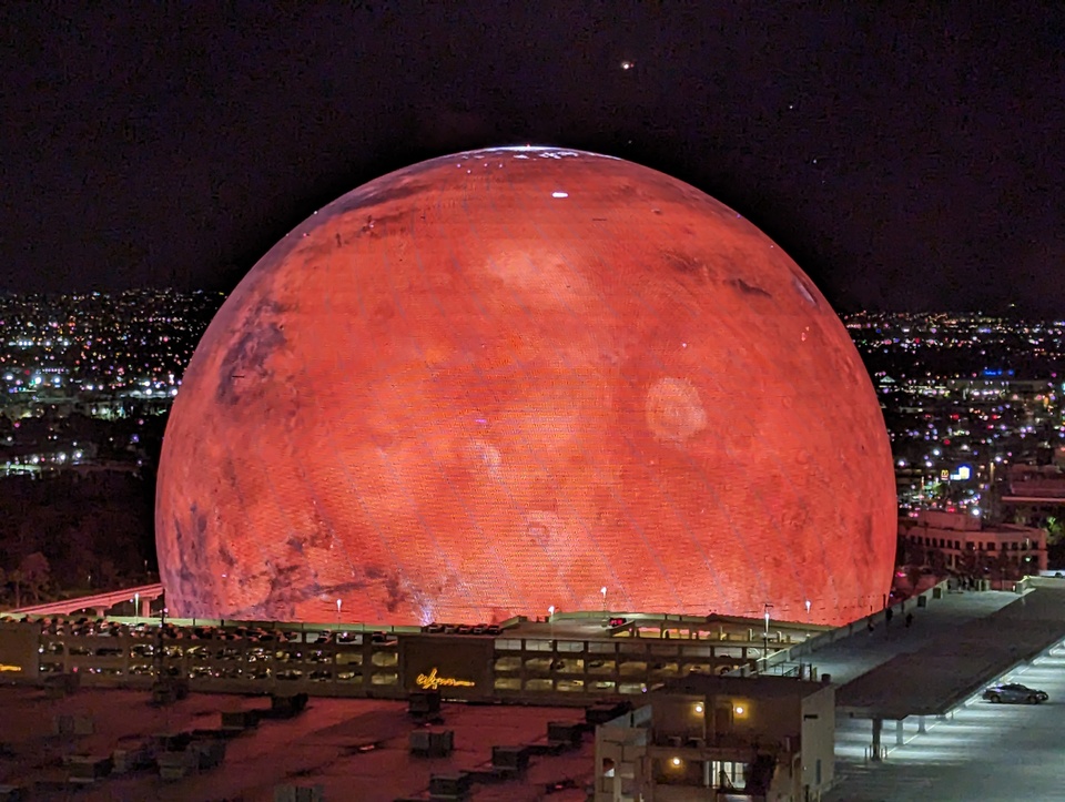 The Sphere, Las Vegas – forrás: Wikimedia Commons | Cory Doctorow from Beautiful Downtown Burbank, USA