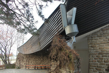 Tihany, ravatalozó. Fotó: Wettstein Domonkos
