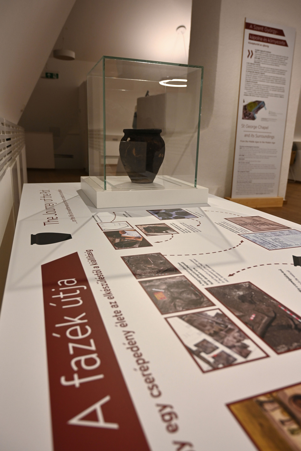A Várhegyen végzett régészeti kutatások eredményeit bemutató kiállítás. Fotó: Gaylhoffer-Kovács Gábor
