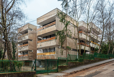 Az építész 1958-tól közel harminchat éven át dolgozott a LAKÓTERV-nél, egyre magasabb beosztásokban. Korai pályafutásának egy jó állapotú, idén 55 éves példája a budapesti Hűvösvölgyi út 99. alatti társasház.
