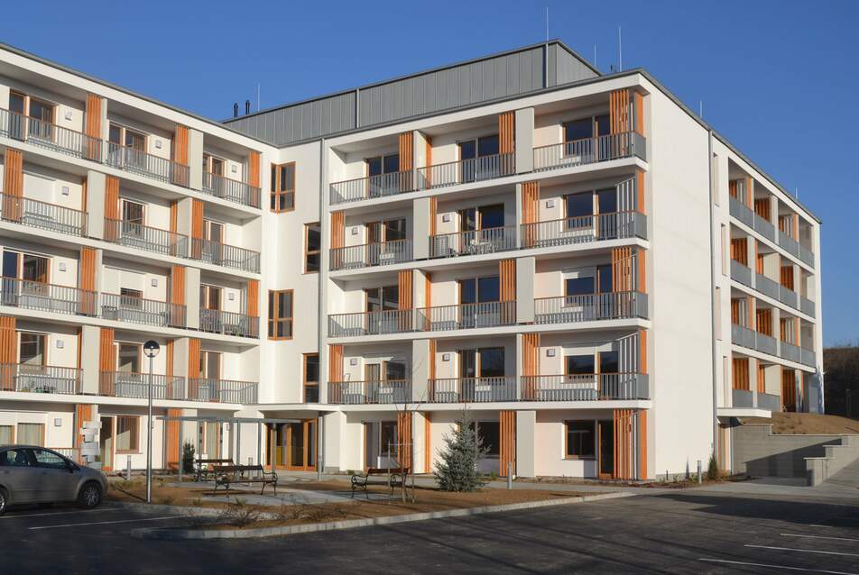 50 lakásos apartmanház idősek számára, Veszprém