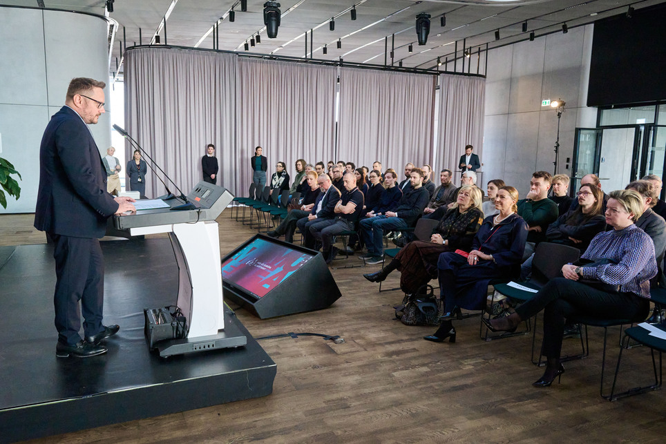 Sándor-palota tervpályázat résztvevő építészirodák és Bacsa György Forrás: Sajtóanyag
