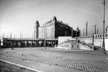 Boráros tér, háttérben az Elevátor-ház, 1940. Forrás: Fortepan / Ferencvárosi Helytörténeti Gyűjtemény
