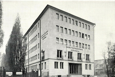 Böszörményi út 24. "Postamester Székház". 1943. Forrás: Tér és Forma
