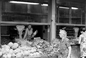 Kolosy téri piac, 1977. Forrás: Fortepan / Bojár Sándor
