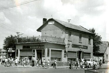 Az egykori Betérő Vendéglő a Bocskai utca és a Kossuth utca sarkán. Forrás: Ferenczy Múzeum Centrum
