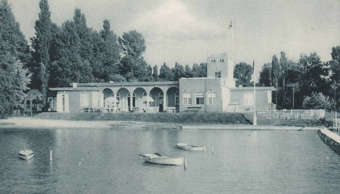 Balatonszemes, Vigadó (tervező: Wälder Gyula). Forrás: archív képeslap
