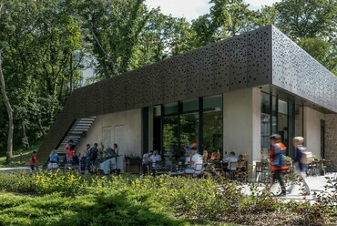 A veszprémi Kulturális negyed környezettudatos megújítása/KÖZTI. Fotó: Bujnovszky Tamás (Építészfórum archívum)
