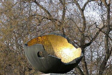 Gábor Áron emlékmű, Budapest, II. kerület // Kiss Sándor és Vadász György, 1980 // Frank György fotója
