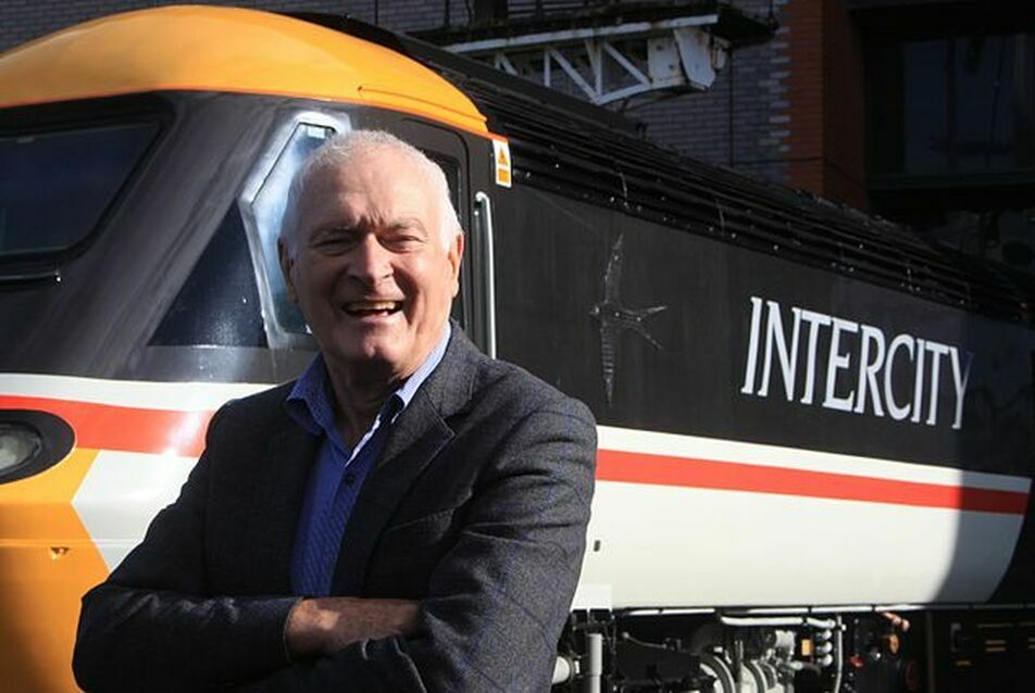 Elhunyt Kenneth Grange, a londoni taxik tervezője