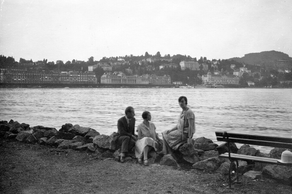Svájc, Luzern, szemben a parton középen a Casino, jobbra a Palace hotel. Felvétel éve: 1927. / Forrás: Fortepan 29829 / Cholnoky Tamás