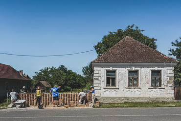 Építés. Fotó: Sági Gergely
