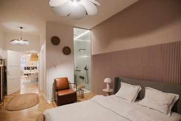 A kolozsvári Luxury Nook apartman belsőépítészeti kialakítása. Tervezők: studio LUKROTHECA + KOHO