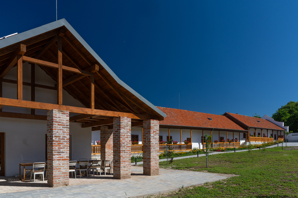AXIS Építész Iroda Kft.: Prefektus-ház, Tarcal. Fotó: Salamin Miklós
