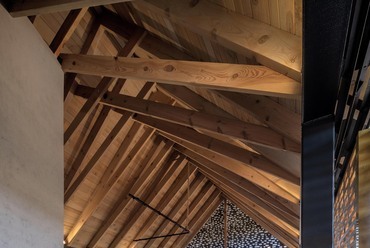 Pajta bisztró, Mindszentkálla. Tervező: SAGRA Architects. Fotó: Bujnovszky Tamás
