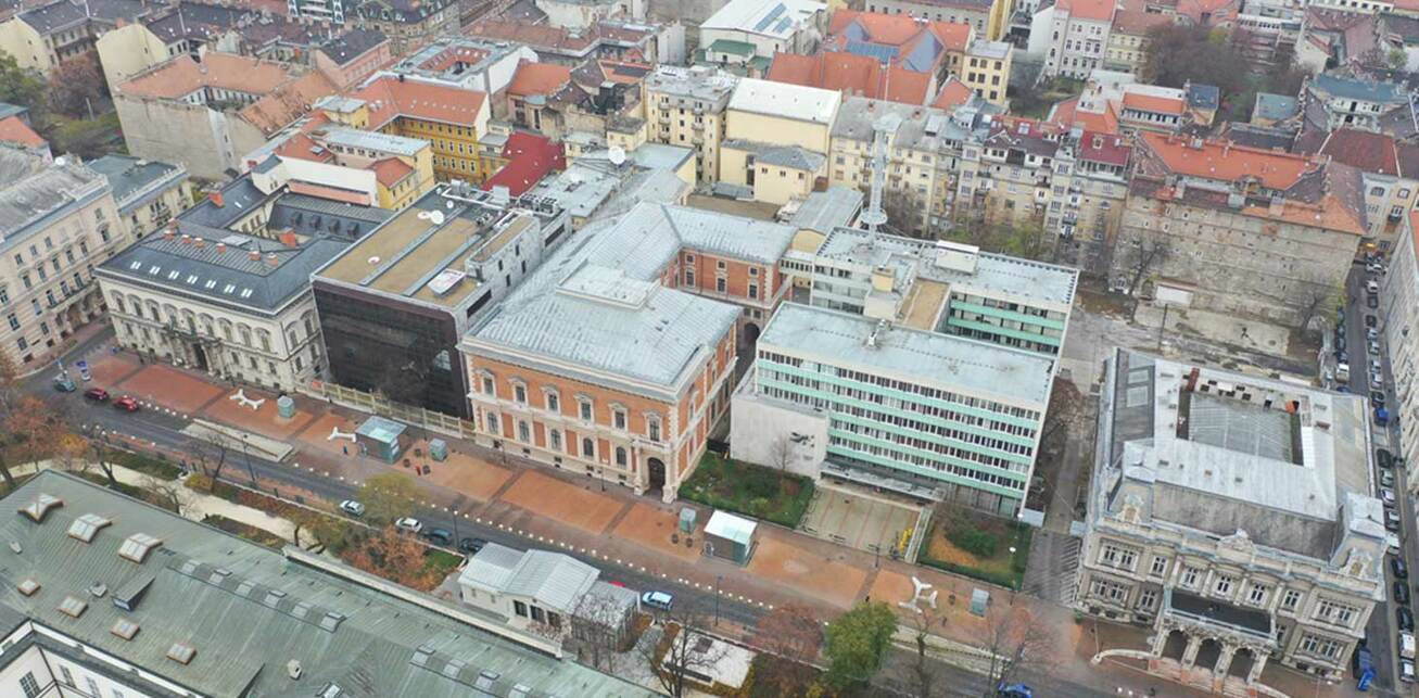 A fejesztési terület az építkezés megkezdése előtt. Forrás: Pazmanycampus.hu
