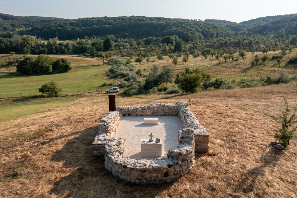 Csákányospusztai templomrom felújítása, Tatabánya. Fotó: Market Építő Zrt.
