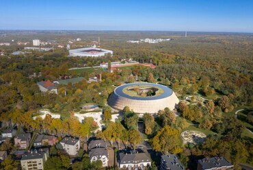 A 3XN és a NAUTES Építészműterem II. díjas terve a Debrecenbe költöző Természettudományi Múzeum új épületére.
