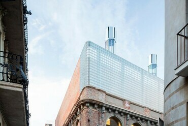 Centre cívic Cristalleries Planell. Barri de les Corts, Barcelona. 2016.

Fotó: Adriá Goula
