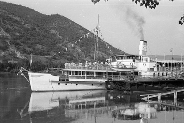 Archív fotó, 1964. A Kossuth Múzeumhajó felújítása. Forrás: Fortepan
