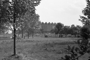 Zalakaros termálfürdő, 1975. Forrás: Fortepan 57262 / Karabélyos Péter
