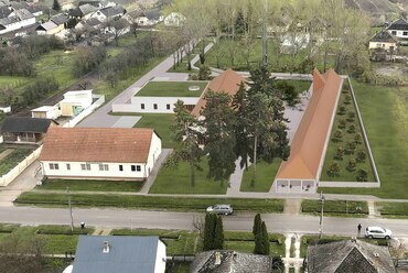 Madártávlat. Az SZTR stúdió III. helyezett terve a Himnusz-emlékhely tervpályázatán.
