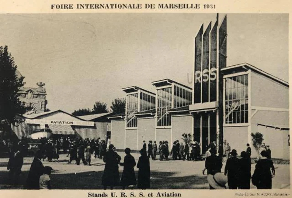 Szovjet Kereskedelmi Pavilon, 1928-31
