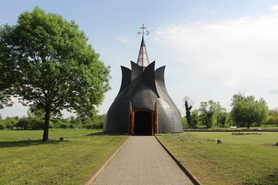 Zalavár, Milleneumi Emlékmű (Makovecz Imre) / Fotó: Wettstein Domonkos
